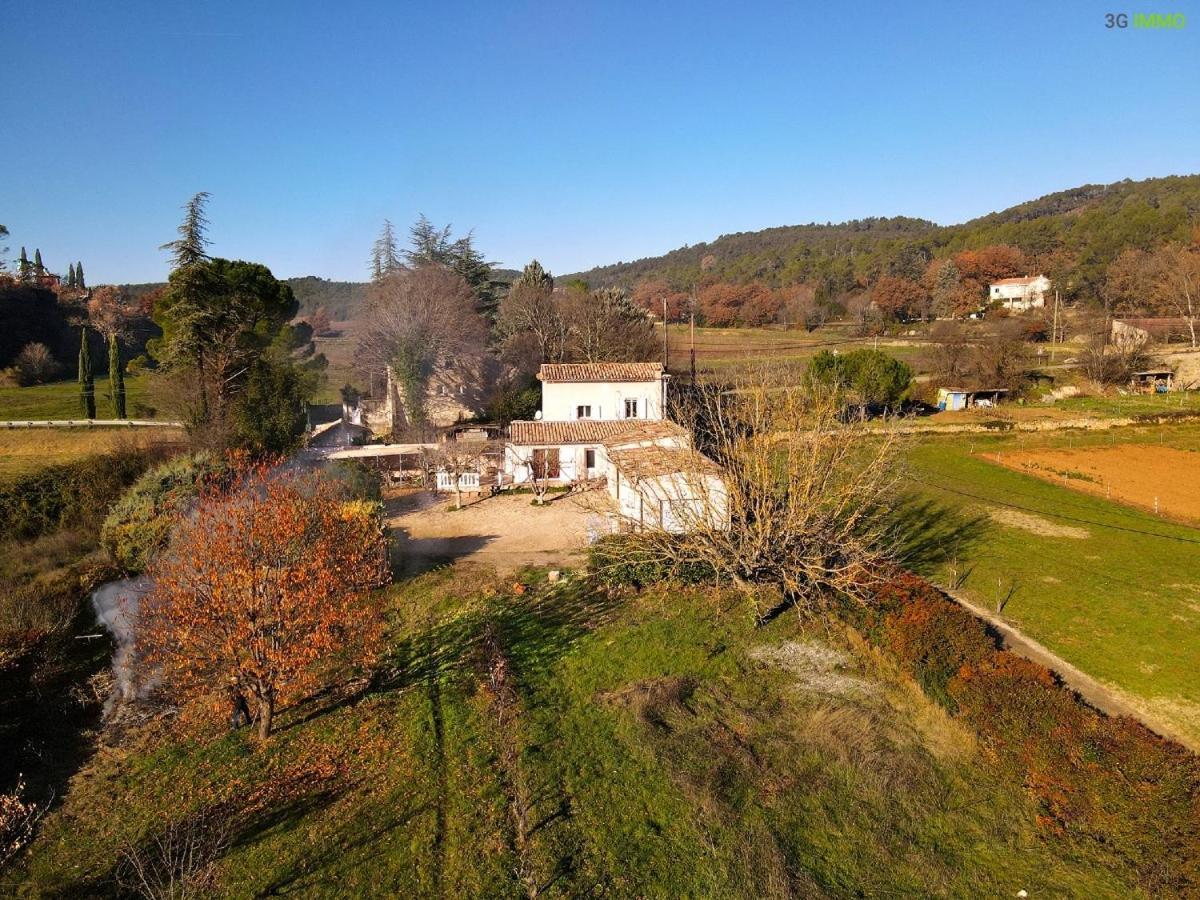 Bed and Breakfast Au Nid De Mes Anges Entrecasteaux Esterno foto