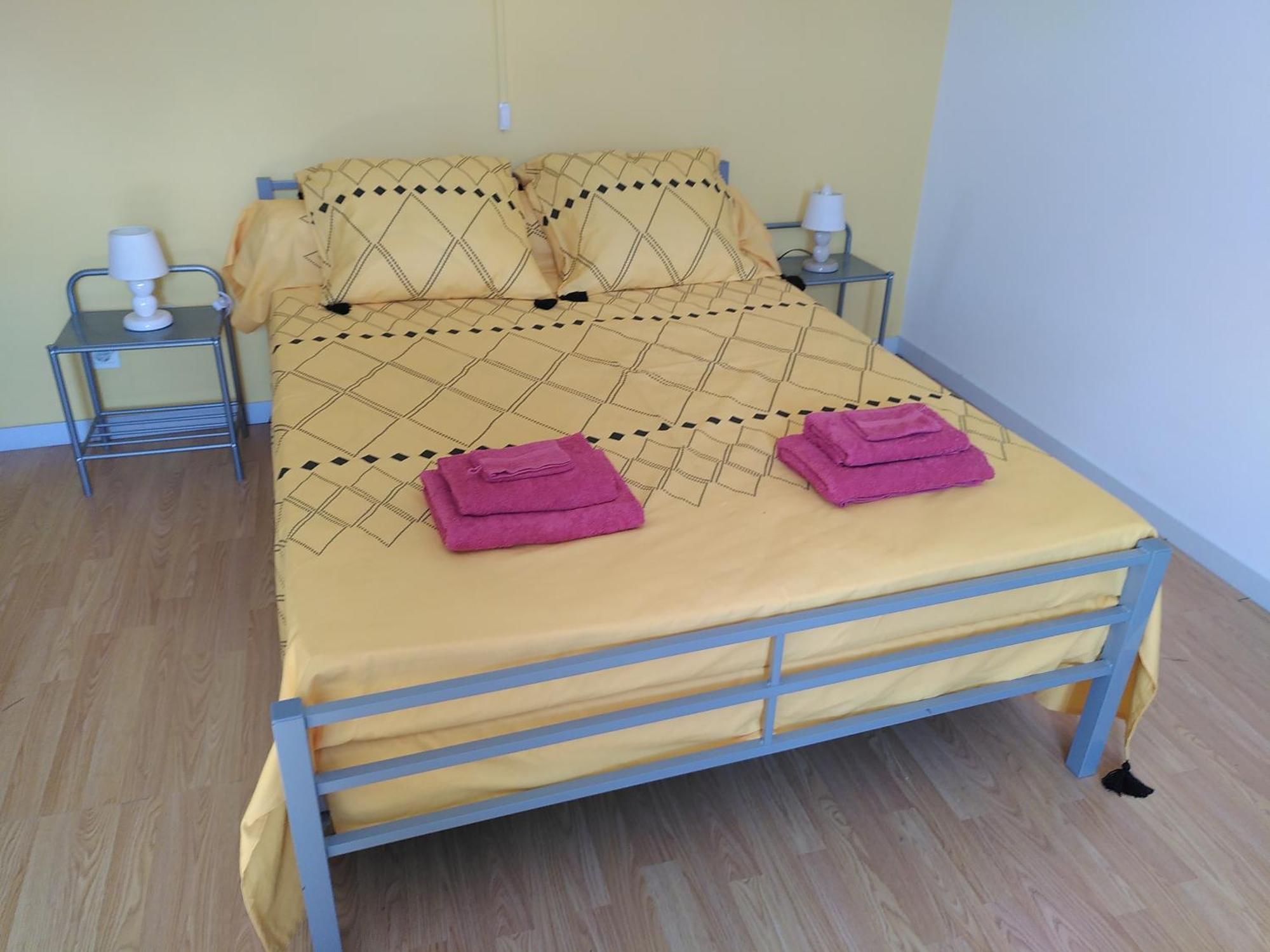 Bed and Breakfast Au Nid De Mes Anges Entrecasteaux Esterno foto